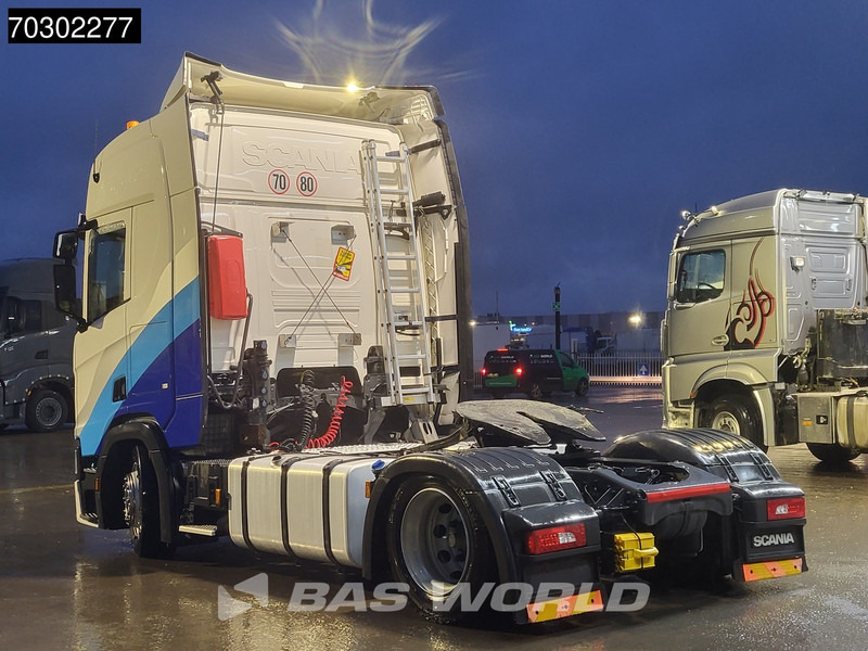 Scania R450 4X2 Mega Hebesattel Retarder 2x Tanks Standklima - Sattelzugmaschine: das Bild 2 Scania R450 4X2 Mega Hebesattel Retarder 2x Tanks Standklima - Sattelzugmaschine: das Bild 2