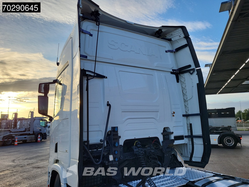 Scania R450 4X2 Mega Retarder 2x Tanks LED Standklima Euro 6 - Sattelzugmaschine: das Bild 5 Scania R450 4X2 Mega Retarder 2x Tanks LED Standklima Euro 6 - Sattelzugmaschine: das Bild 5