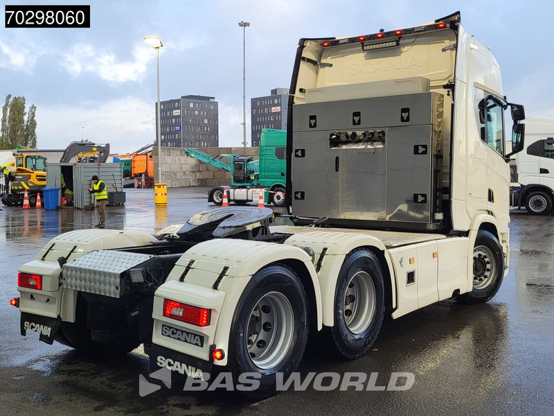 Scania R650 R 6X4 Full-Air! Retarder ACC Hydraulik Leder Navi Euro 6 - Sattelzugmaschine: das Bild 5 Scania R650 R 6X4 Full-Air! Retarder ACC Hydraulik Leder Navi Euro 6 - Sattelzugmaschine: das Bild 5