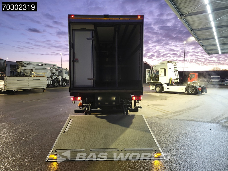 Volvo FM 330 6X2 Frigoblock FK25SL 2000kg Ladebordwand Lift+Steering Axle Euro 6 - Kühlkoffer LKW: das Bild 5 Volvo FM 330 6X2 Frigoblock FK25SL 2000kg Ladebordwand Lift+Steering Axle Euro 6 - Kühlkoffer LKW: das Bild 5