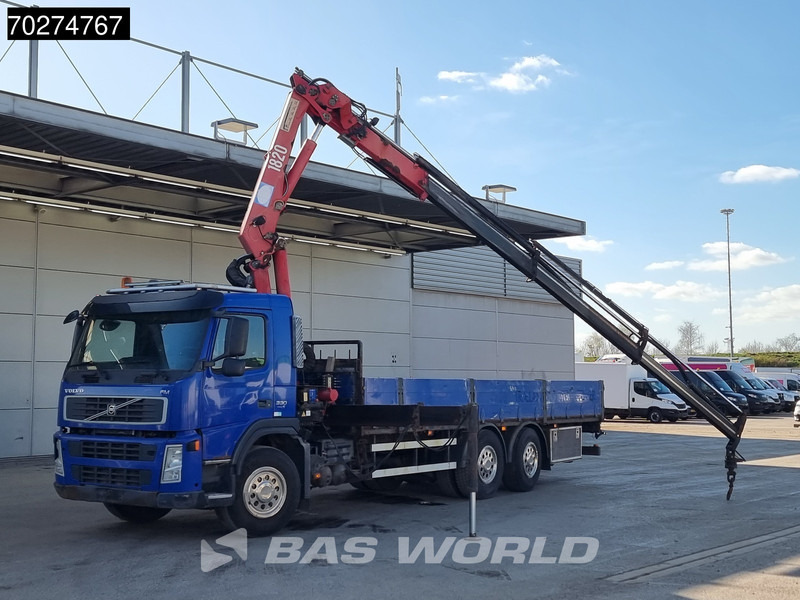 Volvo FM 330 6X2 HMF 1820 K3 Kran Crane Lift+Steering Axle Xenon Euro 5 - Pritsche LKW, Autokran: das Bild 5 Volvo FM 330 6X2 HMF 1820 K3 Kran Crane Lift+Steering Axle Xenon Euro 5 - Pritsche LKW, Autokran: das Bild 5