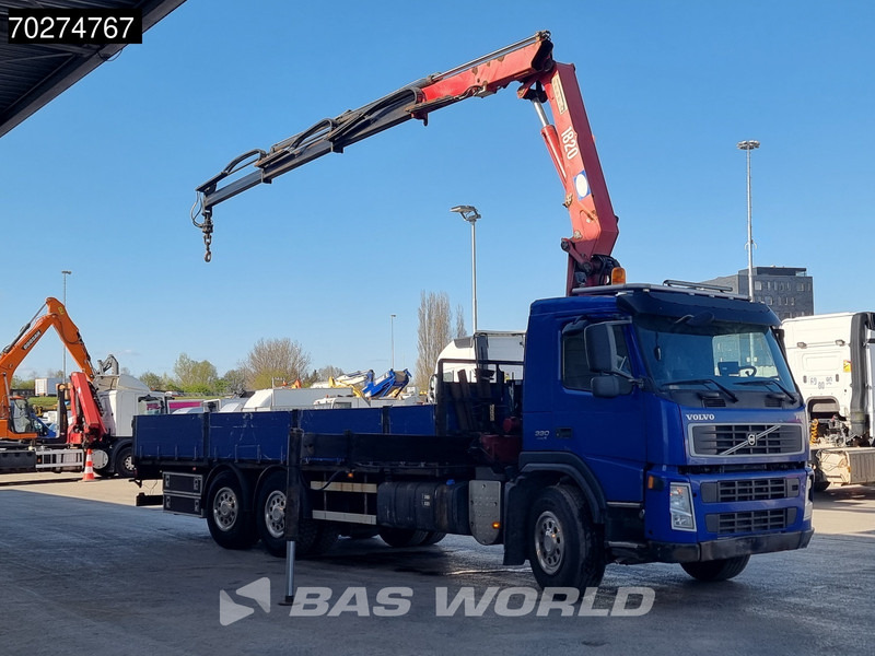 Volvo FM 330 6X2 HMF 1820 K3 Kran Crane Lift+Steering Axle Xenon Euro 5 - Pritsche LKW, Autokran: das Bild 3 Volvo FM 330 6X2 HMF 1820 K3 Kran Crane Lift+Steering Axle Xenon Euro 5 - Pritsche LKW, Autokran: das Bild 3