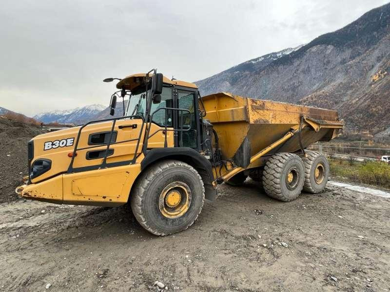 Knickgelenkter Dumper Bell ADT B30E 6X6 WDB: das Bild 1