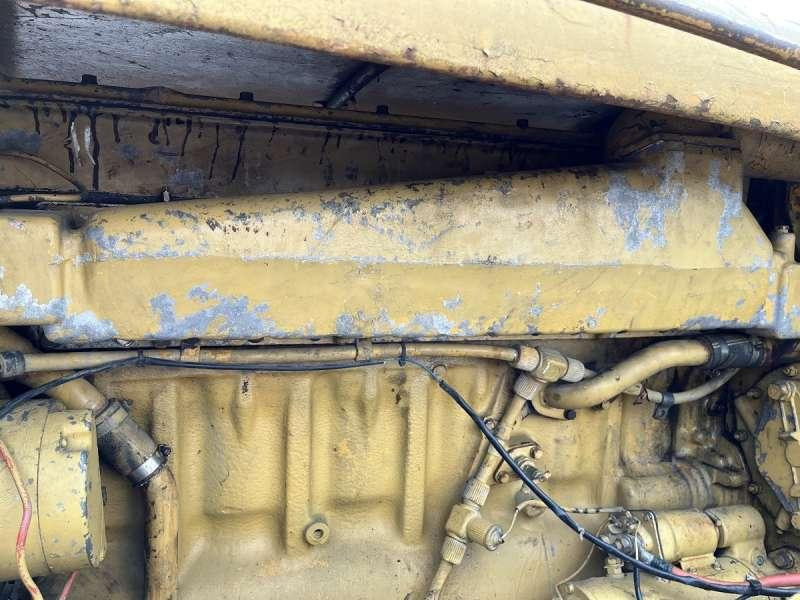 Walzenzug Caterpillar 825 + porte engins: das Bild 30