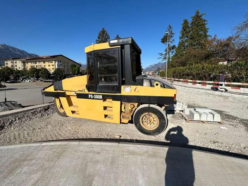 Caterpillar PS300B - Gummiradwalze: das Bild 4 Caterpillar PS300B - Gummiradwalze: das Bild 4