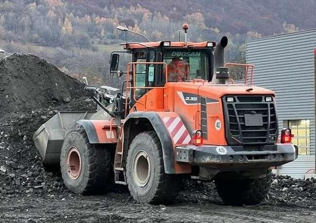 Doosan DL300 - Radlader: das Bild 3 Doosan DL300 - Radlader: das Bild 3