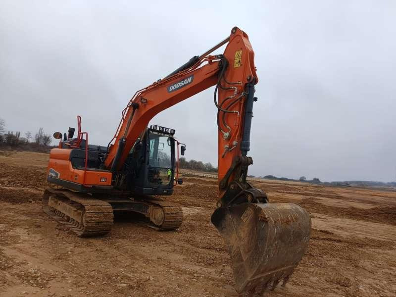 Doosan DX140LC-5 - Kettenbagger: das Bild 2 Doosan DX140LC-5 - Kettenbagger: das Bild 2