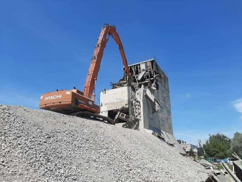 Hitachi EX400LC - Abrissbagger: das Bild 5 Hitachi EX400LC - Abrissbagger: das Bild 5