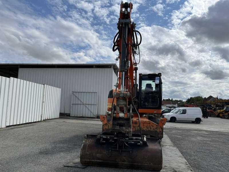 Mobilbagger Liebherr A918 COMPACT: das Bild 8