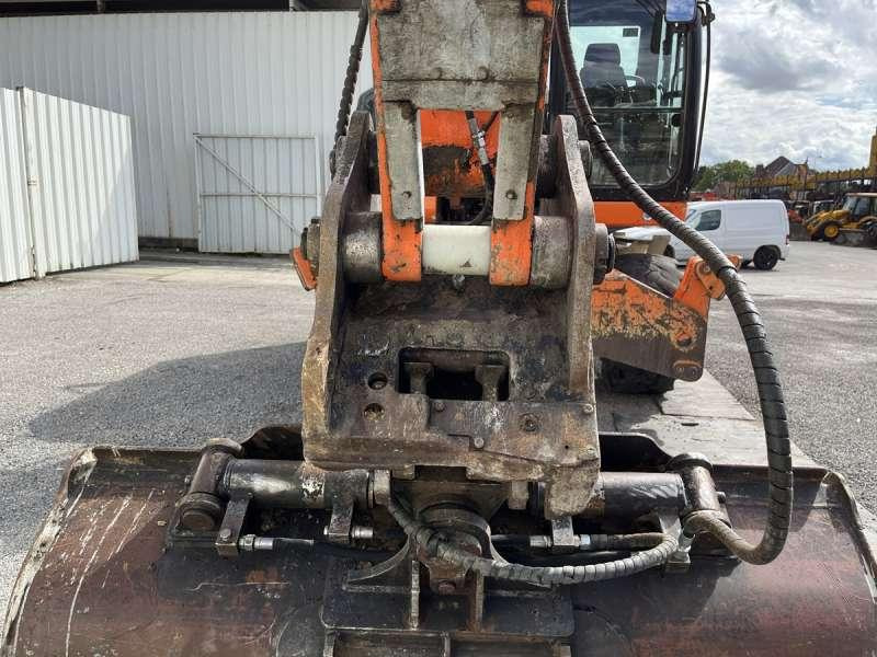 Mobilbagger Liebherr A918 COMPACT: das Bild 12