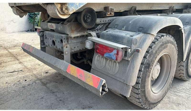 MAN TGS 35.460 8X4 - Abrollkipper: das Bild 4 MAN TGS 35.460 8X4 - Abrollkipper: das Bild 4