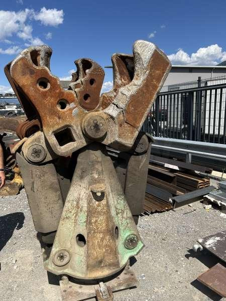 MONTABERT Lot 2 Croc Béton - Abbruchschere: das Bild 1 MONTABERT Lot 2 Croc Béton - Abbruchschere: das Bild 1