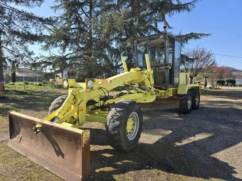 O and K F106A - Grader: das Bild 2 O and K F106A - Grader: das Bild 2