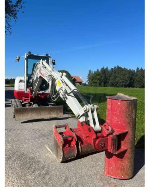 Takeuchi TB235-2 - Minibagger: das Bild 2 Takeuchi TB235-2 - Minibagger: das Bild 2