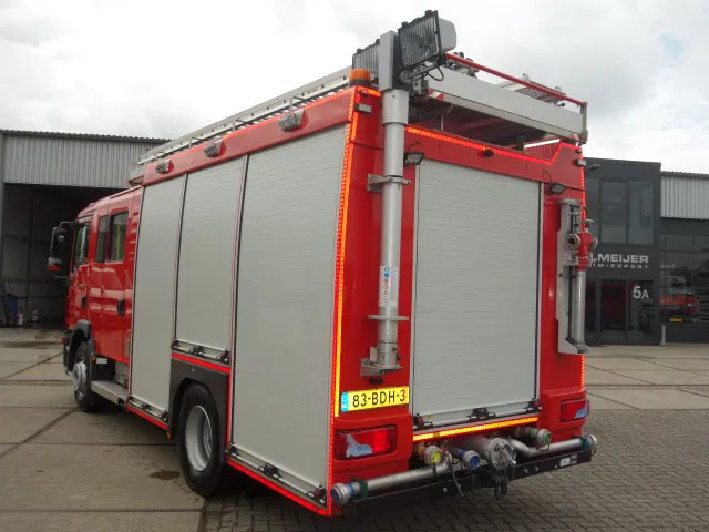 MAN TGM 15.250 FIRE TRUCK,2000 LITER TANK, FOAM TANK, AIRCO - Feuerwehrfahrzeug: das Bild 3 MAN TGM 15.250 FIRE TRUCK,2000 LITER TANK, FOAM TANK, AIRCO - Feuerwehrfahrzeug: das Bild 3