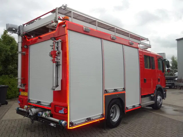 MAN TGM 15.250 FIRE TRUCK,2000 LITER TANK, FOAM TANK, AIRCO - Feuerwehrfahrzeug: das Bild 4 MAN TGM 15.250 FIRE TRUCK,2000 LITER TANK, FOAM TANK, AIRCO - Feuerwehrfahrzeug: das Bild 4