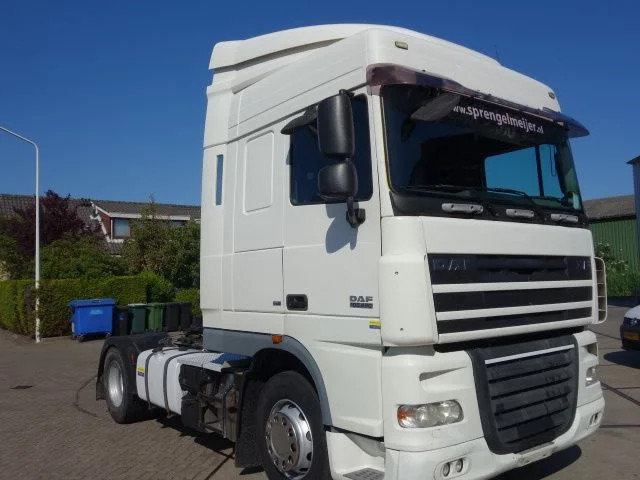 DAF XF 105.460 zf intarder - Sattelzugmaschine: das Bild 2 DAF XF 105.460 zf intarder - Sattelzugmaschine: das Bild 2