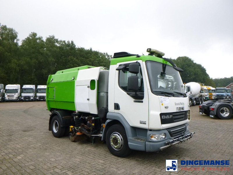 DAF LF 45.180 Scarab Merlin street sweeper 4x2 - Kehrmaschine: das Bild 2 DAF LF 45.180 Scarab Merlin street sweeper 4x2 - Kehrmaschine: das Bild 2