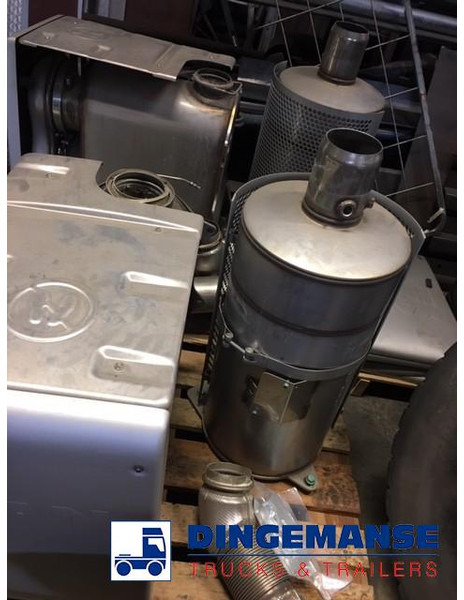 MAN TGS 41.420 Euro 6 exhaust sets / NEW/UNUSED - Ersatzteile: das Bild 1 MAN TGS 41.420 Euro 6 exhaust sets / NEW/UNUSED - Ersatzteile: das Bild 1