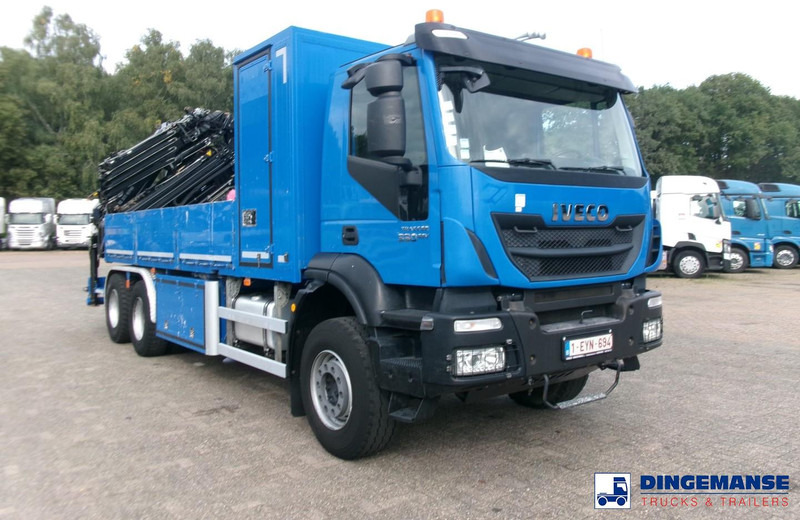 Iveco AD260T33 EEV 6X4 + Hiab 377 E5 Hipro Jib 70 X-4 - Autokran: das Bild 2 Iveco AD260T33 EEV 6X4 + Hiab 377 E5 Hipro Jib 70 X-4 - Autokran: das Bild 2
