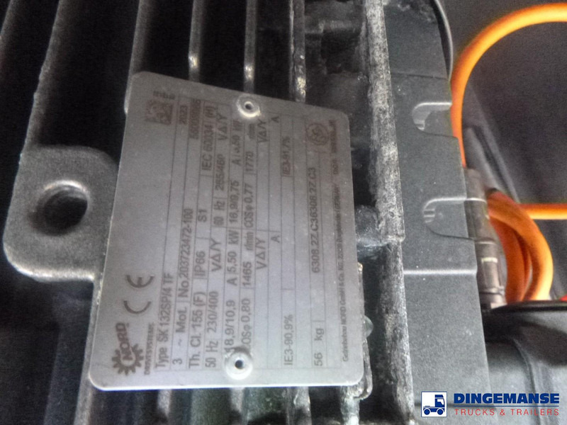 Tankauflieger LAG Food tank inox 32m3 / 3 comp + pump + steam heating + webasto: das Bild 11