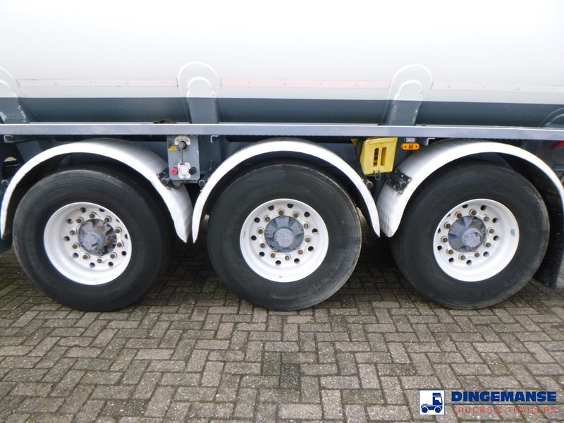 LAG Fuel tank alu 44.4 m3 / 6 comp + pump - Tankanhänger: das Bild 5 LAG Fuel tank alu 44.4 m3 / 6 comp + pump - Tankanhänger: das Bild 5