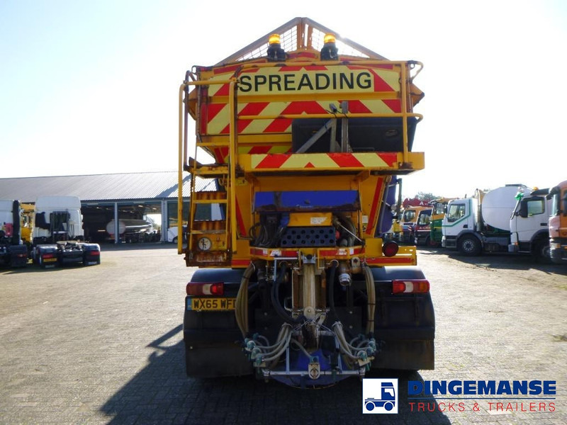 Schneeräumfahrzeug Mercedes-Benz Arocs 3240 8x4 RHD Schmidt snow plough / gritter: das Bild 6