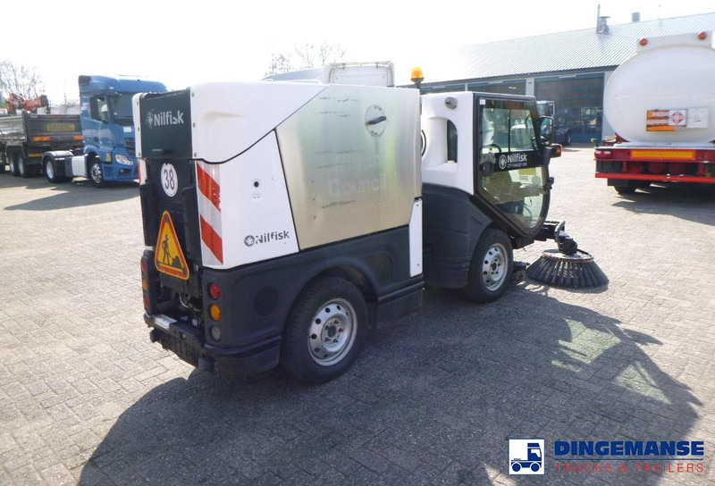 Nilfisk City Ranger CR3500 sweeper - Kehrmaschine: das Bild 4 Nilfisk City Ranger CR3500 sweeper - Kehrmaschine: das Bild 4