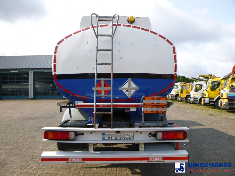 Scania P 230 DB 4x2 RHD fuel tank 12.4 m3 / 4 comp - Tankwagen: das Bild 5 Scania P 230 DB 4x2 RHD fuel tank 12.4 m3 / 4 comp - Tankwagen: das Bild 5