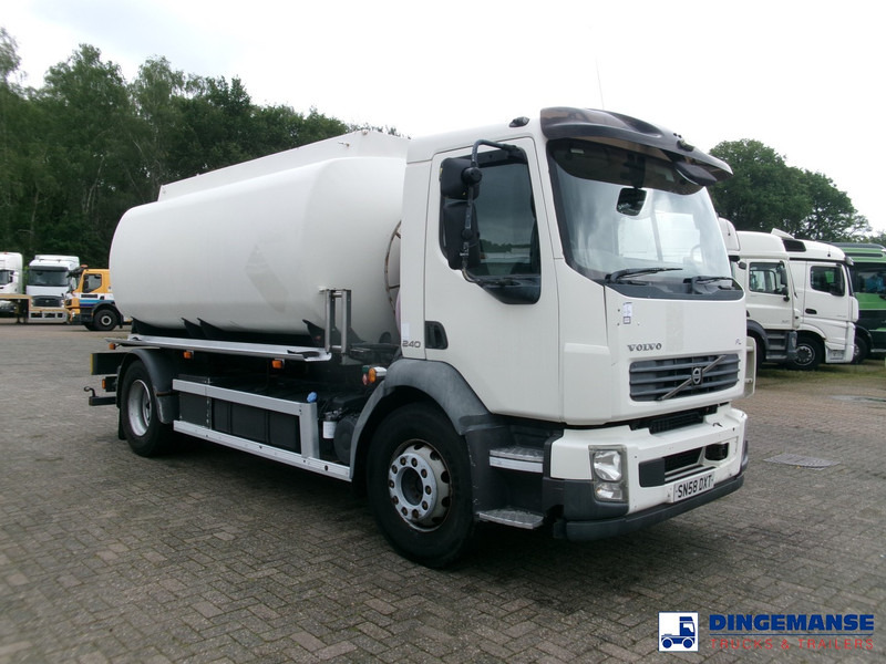 Volvo FL 240 4x2 RHD fuel tank 13 m3 / 4 comp - Tankwagen: das Bild 2 Volvo FL 240 4x2 RHD fuel tank 13 m3 / 4 comp - Tankwagen: das Bild 2
