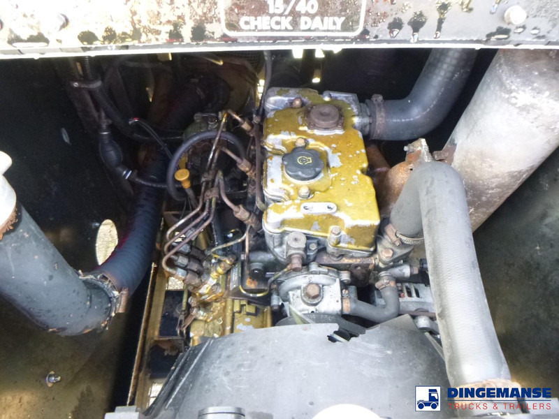 Tankauflieger WHALE Vacuum tank inox 29 m3 / 1 comp + engine: das Bild 18