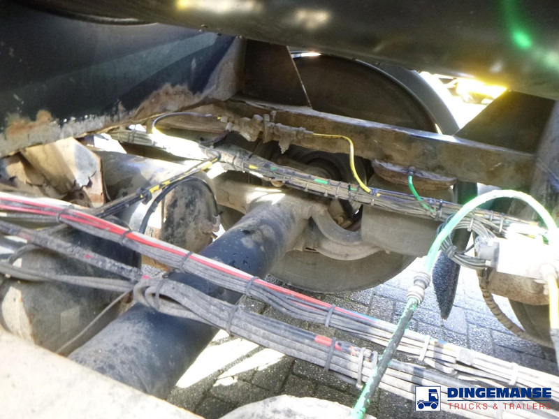 Tankauflieger WHALE Vacuum tank inox 29 m3 / 1 comp + engine: das Bild 10