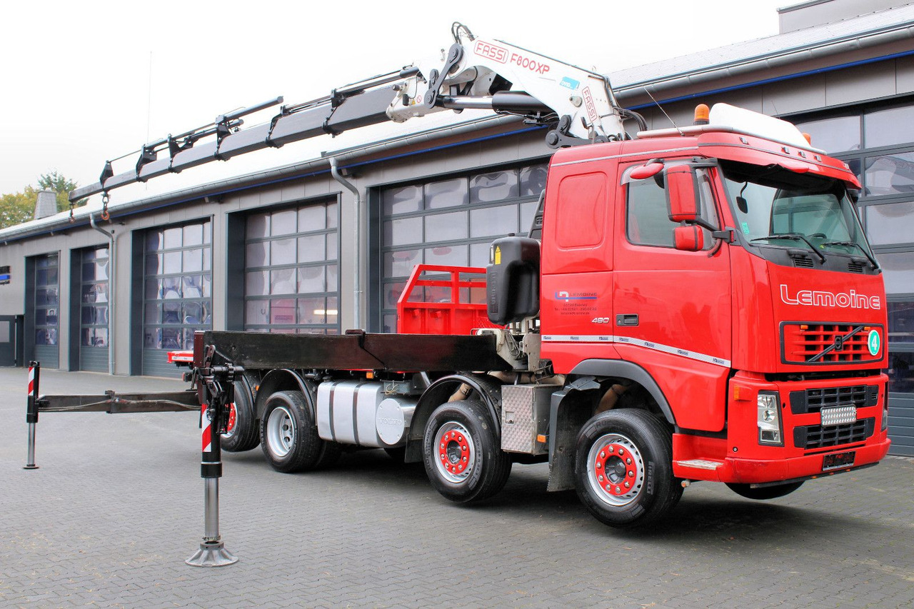 Volvo FM 480 8x2 Pritsche + FASSI F800XP Kran 6x - Pritsche LKW, Autokran: das Bild 2 Volvo FM 480 8x2 Pritsche + FASSI F800XP Kran 6x - Pritsche LKW, Autokran: das Bild 2