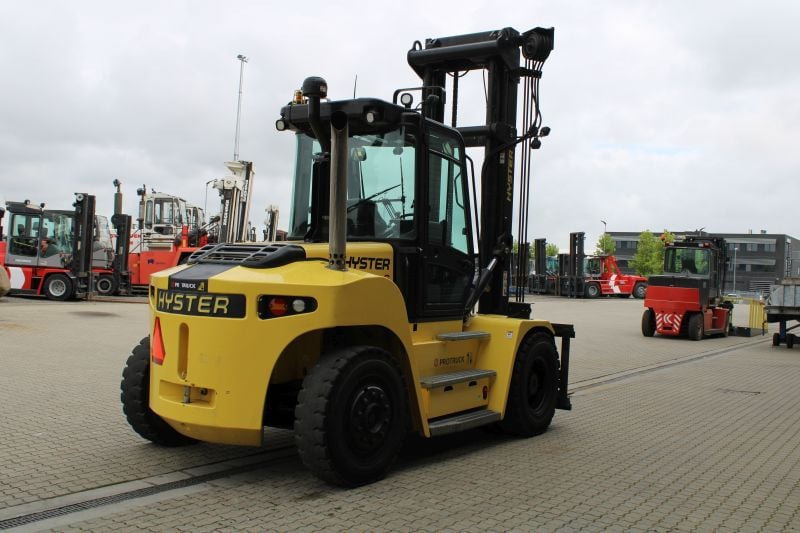 Hyster H9.00XM-6 - Dieselstapler: das Bild 3 Hyster H9.00XM-6 - Dieselstapler: das Bild 3