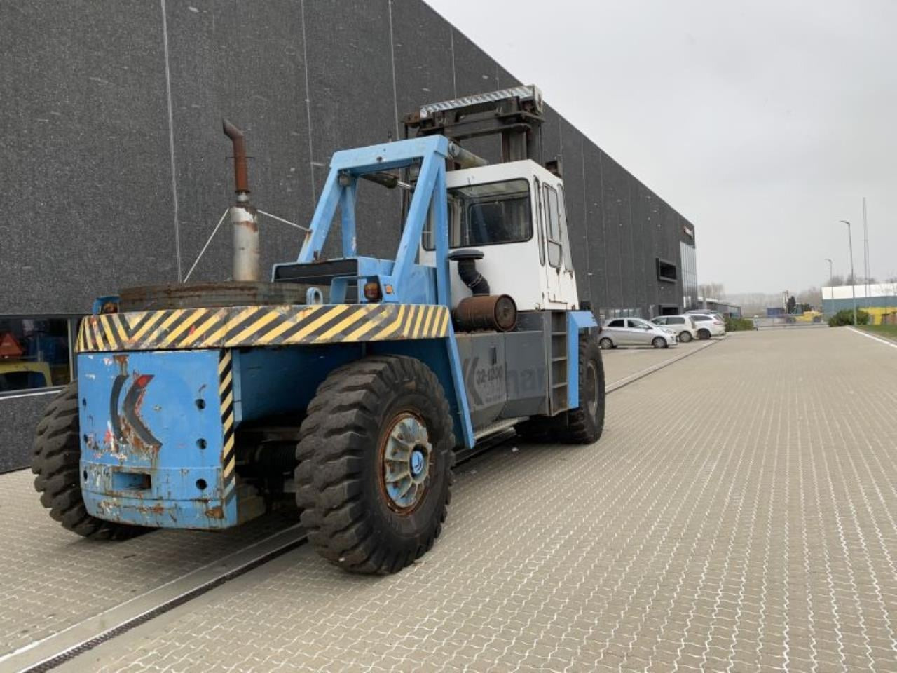 Kalmar DCB32-1200 - Dieselstapler: das Bild 3 Kalmar DCB32-1200 - Dieselstapler: das Bild 3