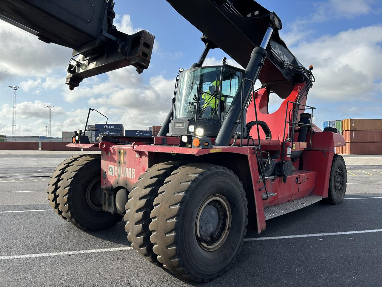 Kalmar DRG450-65S5 - Reach stacker: das Bild 2 Kalmar DRG450-65S5 - Reach stacker: das Bild 2