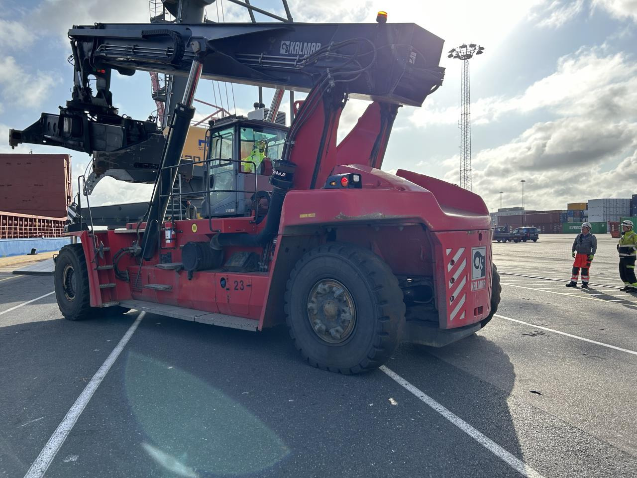 Kalmar DRG450-65S5 - Reach stacker: das Bild 3 Kalmar DRG450-65S5 - Reach stacker: das Bild 3