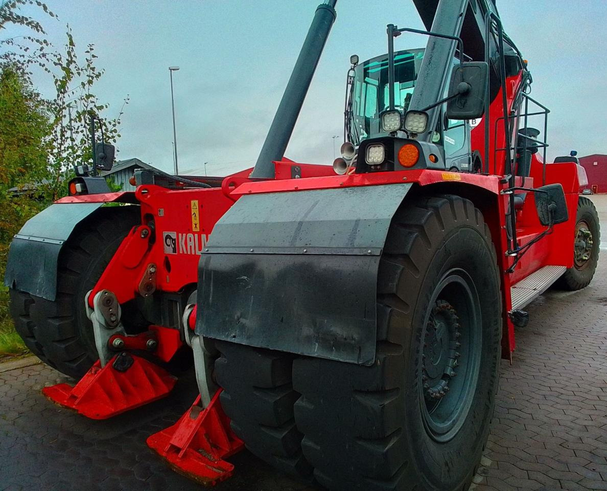 Kalmar DRG450-75C5XS - Reach stacker: das Bild 2 Kalmar DRG450-75C5XS - Reach stacker: das Bild 2