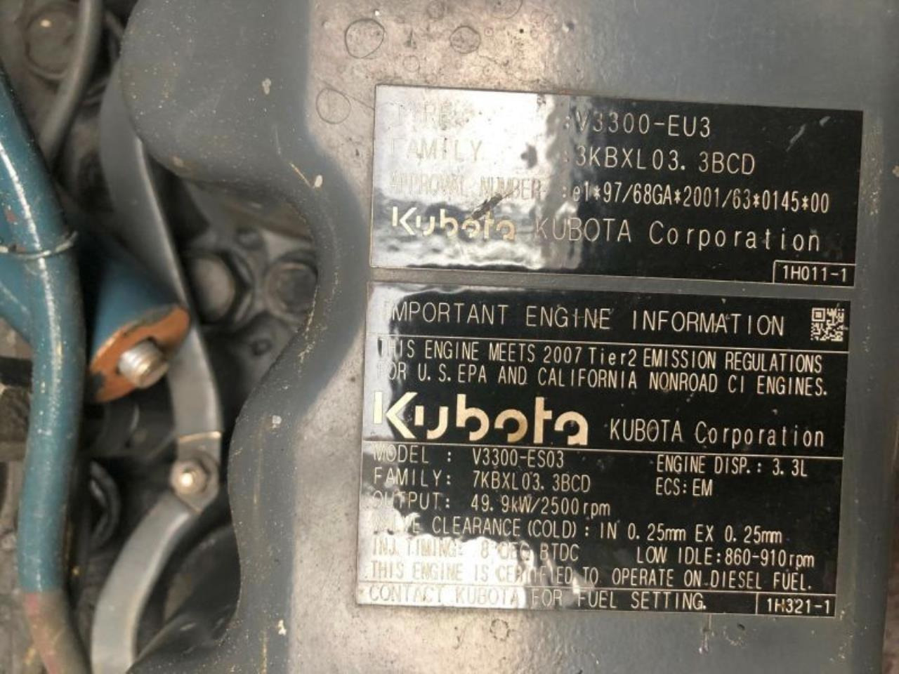 Kubota V3300-EU3 - Motor: das Bild 3 Kubota V3300-EU3 - Motor: das Bild 3