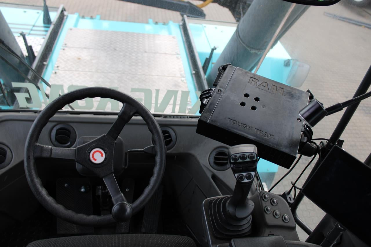 SMV 4538 CCX4 - Reach stacker: das Bild 4 SMV 4538 CCX4 - Reach stacker: das Bild 4