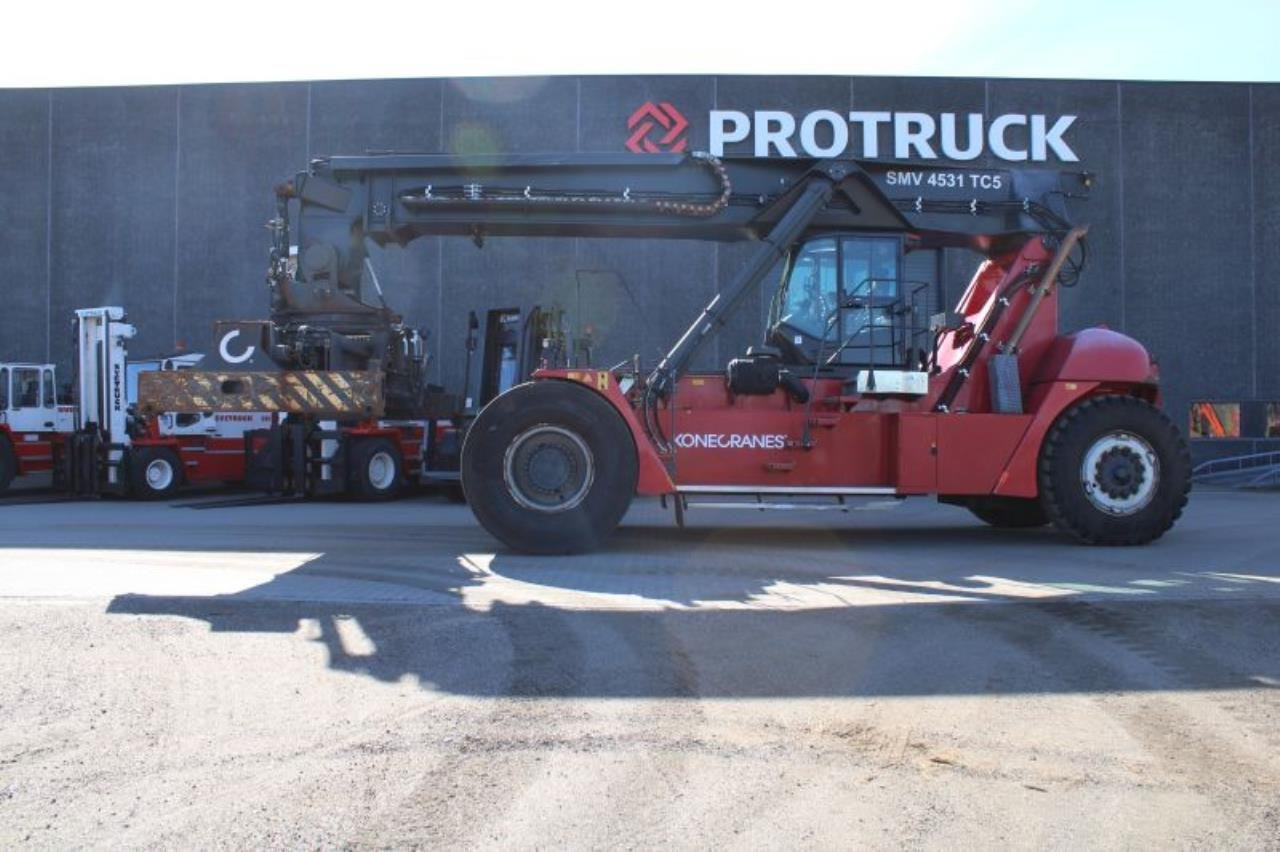 SMV KONECRANES 4531 - Reach stacker: das Bild 1 SMV KONECRANES 4531 - Reach stacker: das Bild 1