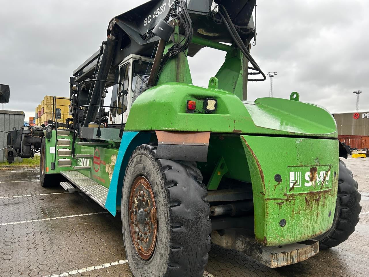 SMV SC4537 CBX5 - Reach stacker: das Bild 3 SMV SC4537 CBX5 - Reach stacker: das Bild 3