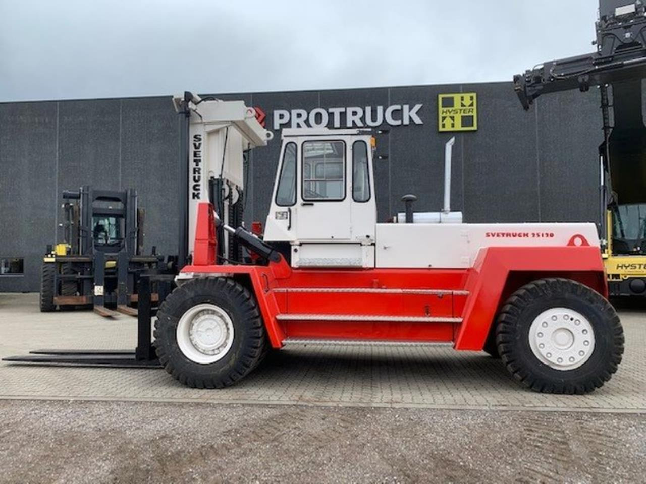 SveTruck 25120-42 - Dieselstapler: das Bild 1 SveTruck 25120-42 - Dieselstapler: das Bild 1