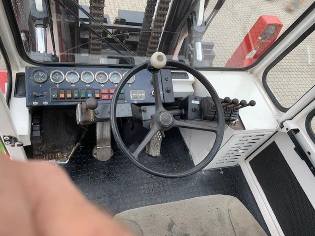 SveTruck 25120-42 - Dieselstapler: das Bild 4 SveTruck 25120-42 - Dieselstapler: das Bild 4