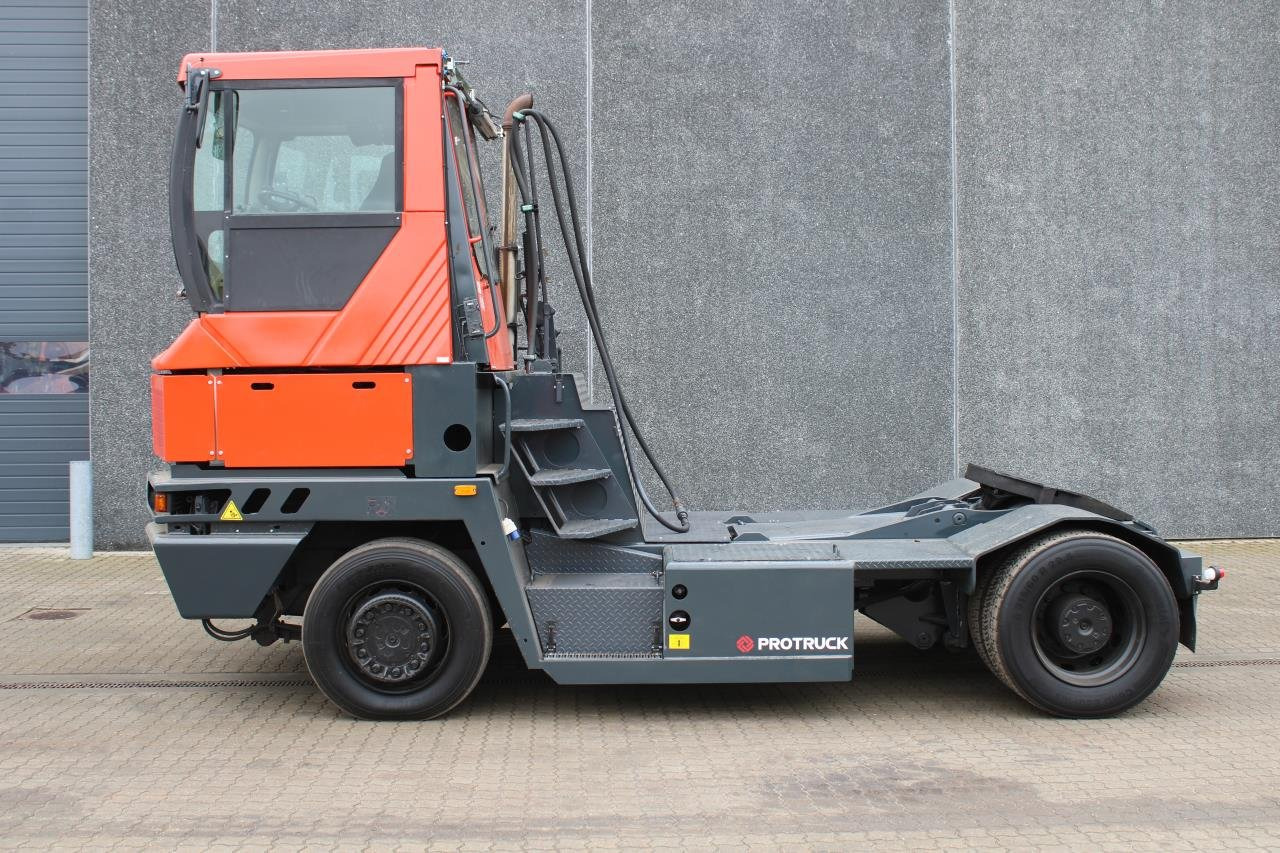 Terberg RT222 - Terminaltraktor: das Bild 1 Terberg RT222 - Terminaltraktor: das Bild 1