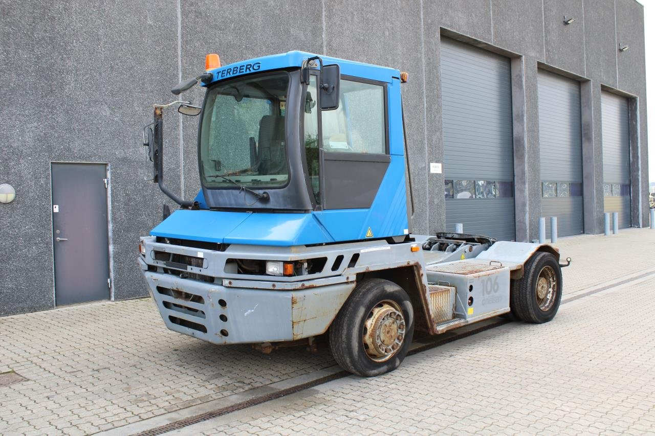 Terberg RT222 - Terminaltraktor: das Bild 2 Terberg RT222 - Terminaltraktor: das Bild 2