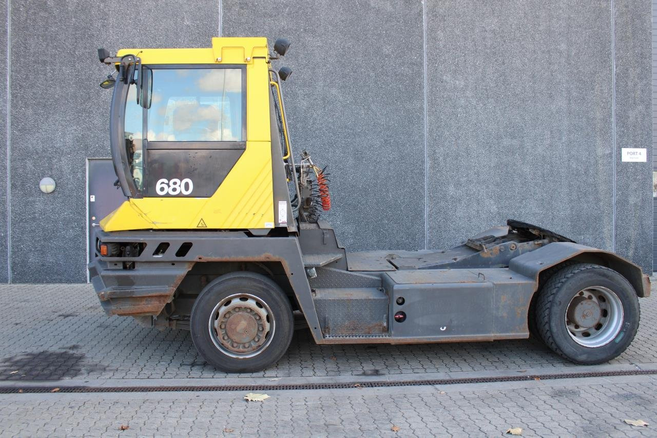 Terberg RT282 - Terminaltraktor: das Bild 1 Terberg RT282 - Terminaltraktor: das Bild 1