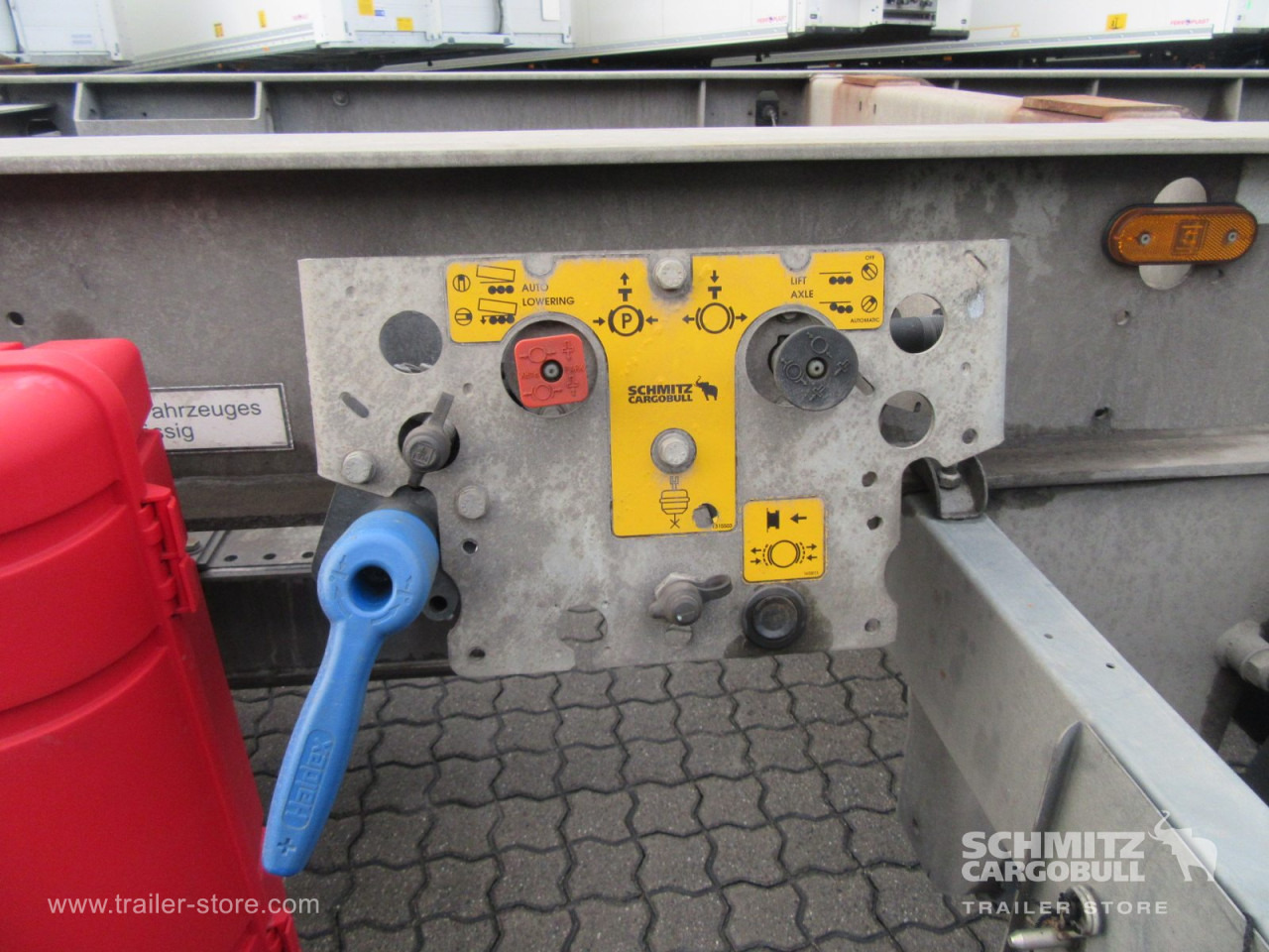 SCHMITZ Zentralachsanhänger Wechselfahrgestell - Container/ Wechselfahrgestell Anhänger: das Bild 2 SCHMITZ Zentralachsanhänger Wechselfahrgestell - Container/ Wechselfahrgestell Anhänger: das Bild 2