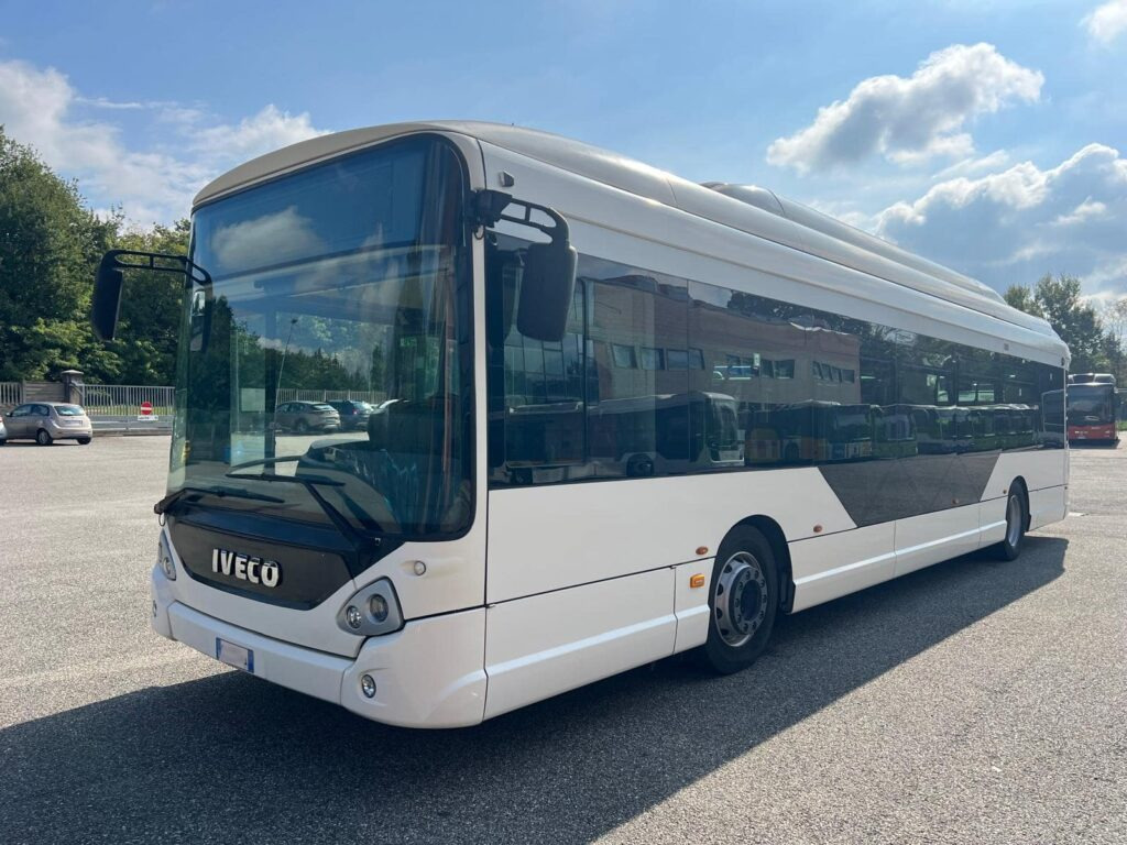 N.1 IVECO GX330ELEC – Anno 2019 - Linienbus: das Bild 1 N.1 IVECO GX330ELEC – Anno 2019 - Linienbus: das Bild 1
