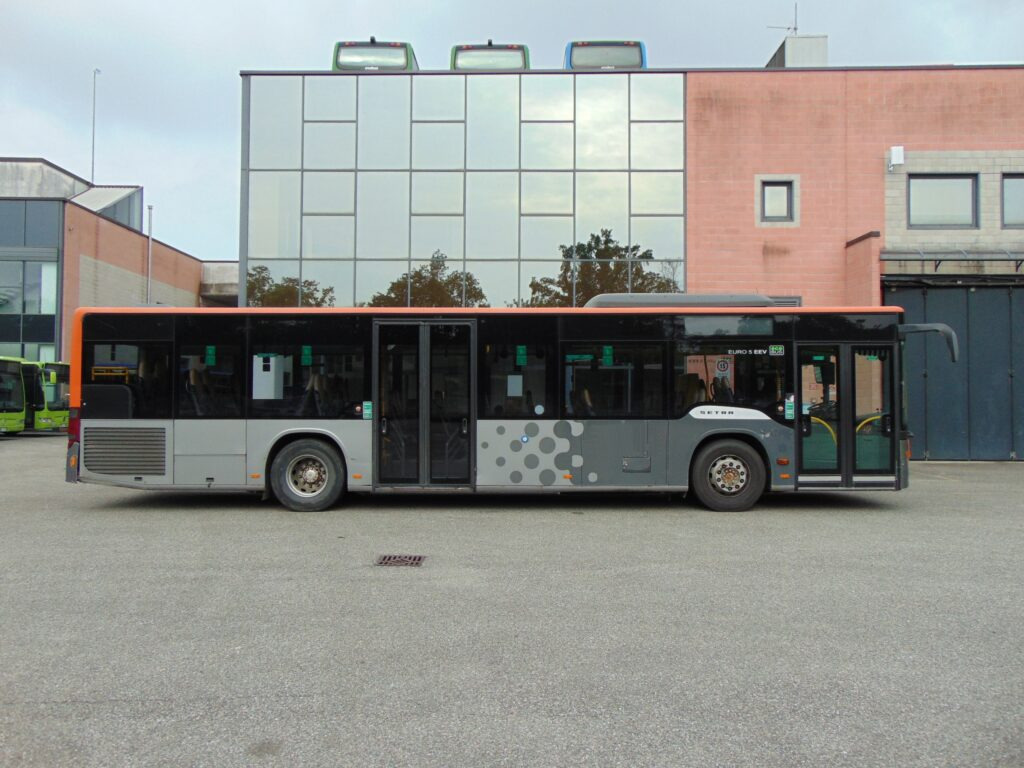 Überlandbus N.3 SETRA S 415 NF – Anno 2008: das Bild 8